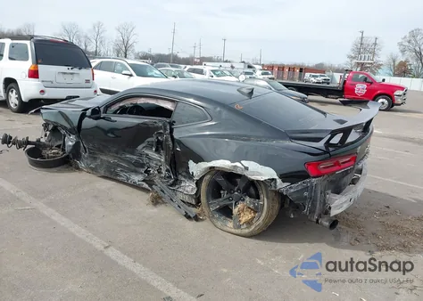 2017 Chevrolet Camaro 1Lt z USA, uszkodzony, nr VIN 1G1FB1RS5H0110870